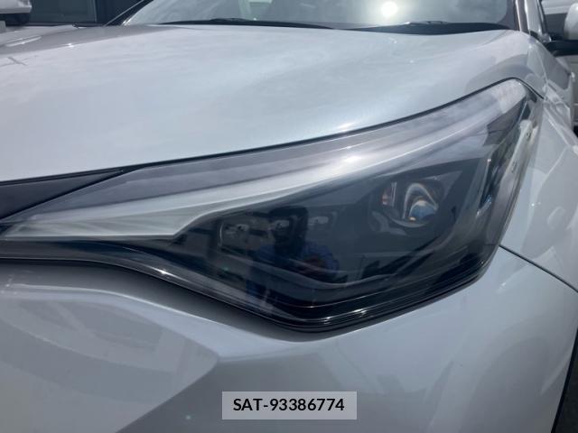 Toyota C-HR 2022-08 8876375-1