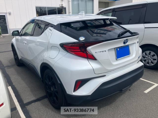Toyota C-HR 2022-08 8876375-13