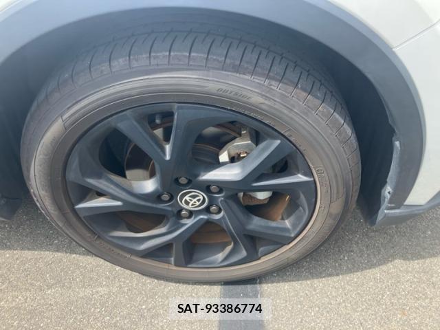 Toyota C-HR 2022-08 8876375-5