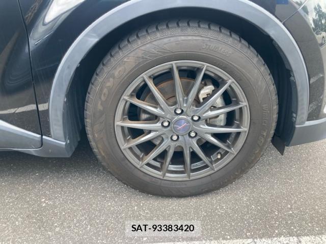 Toyota C-HR 2018-01 8876571-2