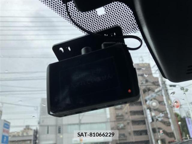 Toyota C-HR 2018-09 8876766-16