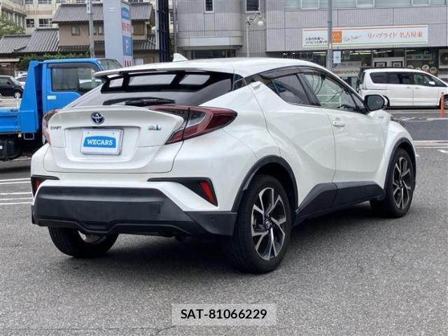 Toyota C-HR 2018-09 8876766-2