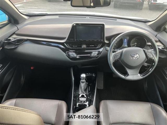 Toyota C-HR 2018-09 8876766-3