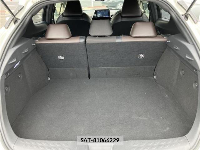 Toyota C-HR 2018-09 8876766-6