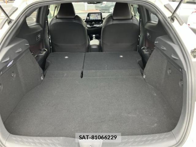 Toyota C-HR 2018-09 8876766-7
