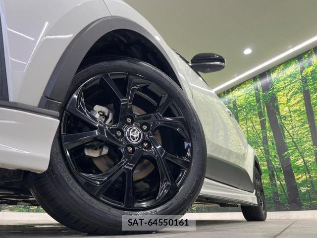 Toyota C-HR 2020-08 8876990-13