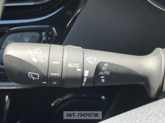 Toyota C-HR 2018-03 8877068-16