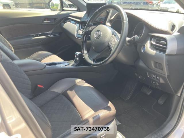 Toyota C-HR 2018-03 8877068-3