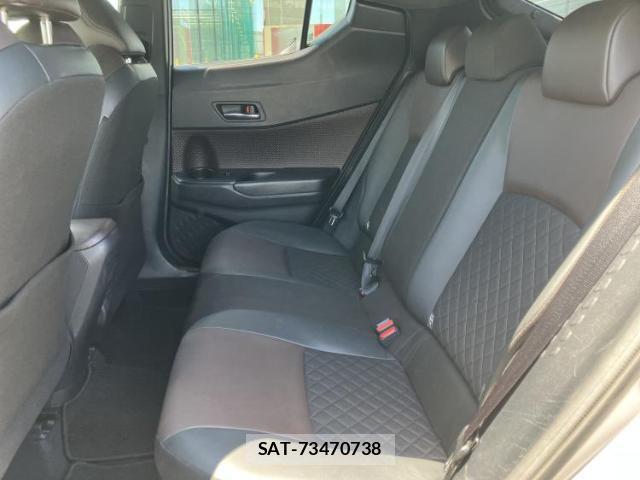 Toyota C-HR 2018-03 8877068-6