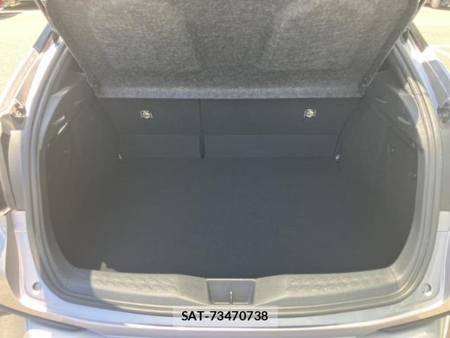 Toyota C-HR 2018-03 8877068-7