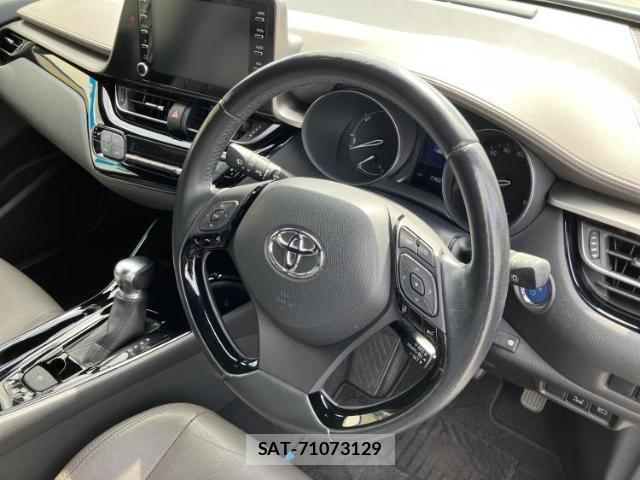 Toyota C-HR 2019-12 8877319-13