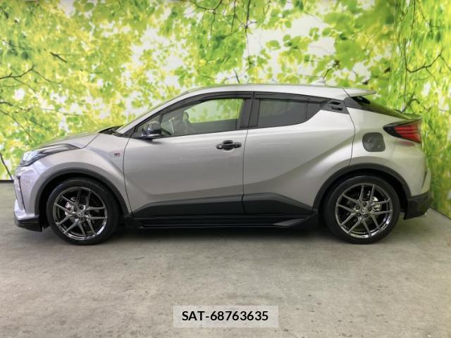 Toyota C-HR 2022-09 8877339-1