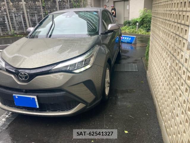 Toyota C-HR 2019-10 8877453-0