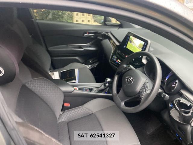 Toyota C-HR 2019-10 8877453-14