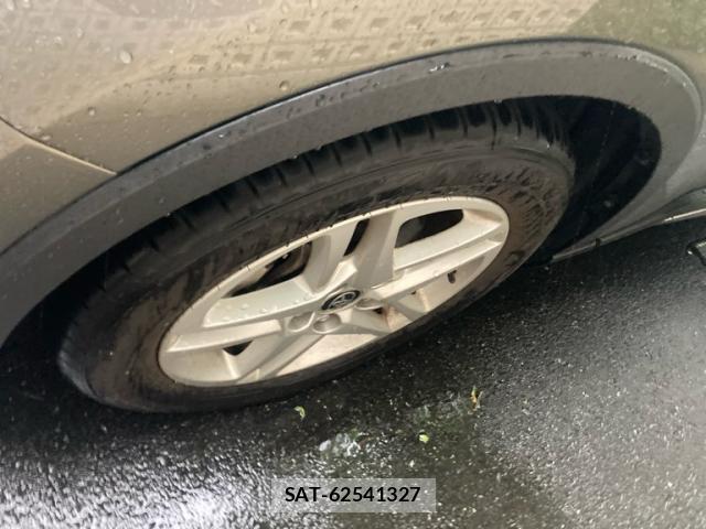Toyota C-HR 2019-10 8877453-4