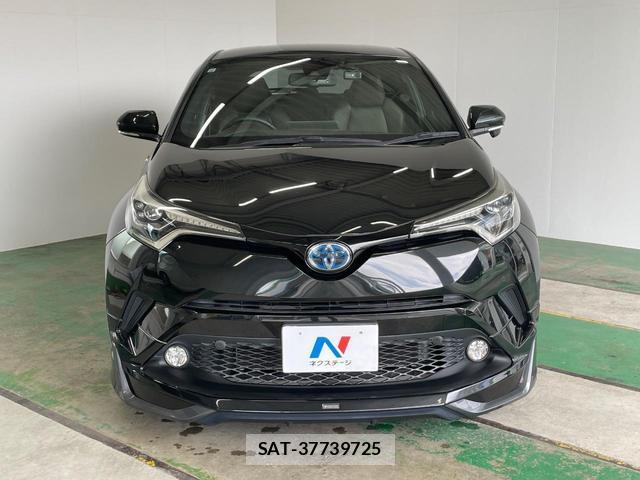 Toyota C-HR 2018-02 8877460-13