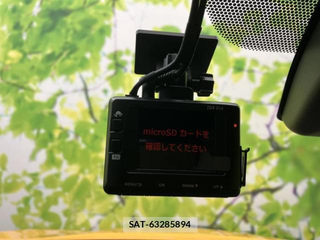 Toyota C-HR 2018-12 8877606-14