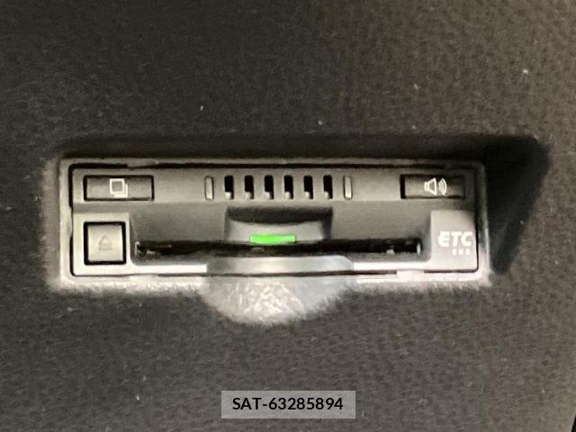 Toyota C-HR 2018-12 8877606-15