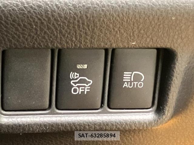 Toyota C-HR 2018-12 8877606-16
