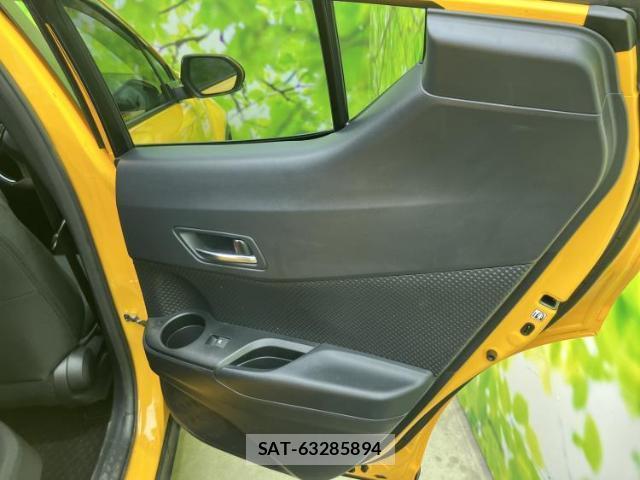 Toyota C-HR 2018-12 8877606-7