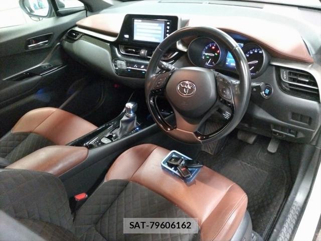 Toyota C-HR 2019-11 8877723-2