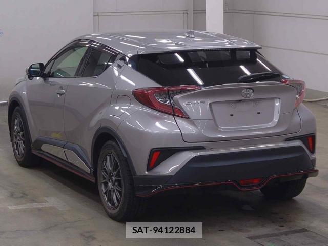 Toyota C-HR 2019-03 8877722-1