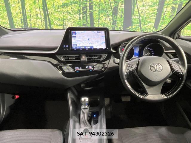 Toyota C-HR 2018-10 8878002-1