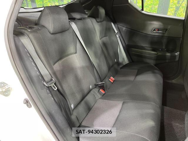 Toyota C-HR 2018-10 8878002-10