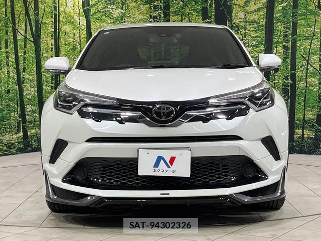 Toyota C-HR 2018-10 8878002-15