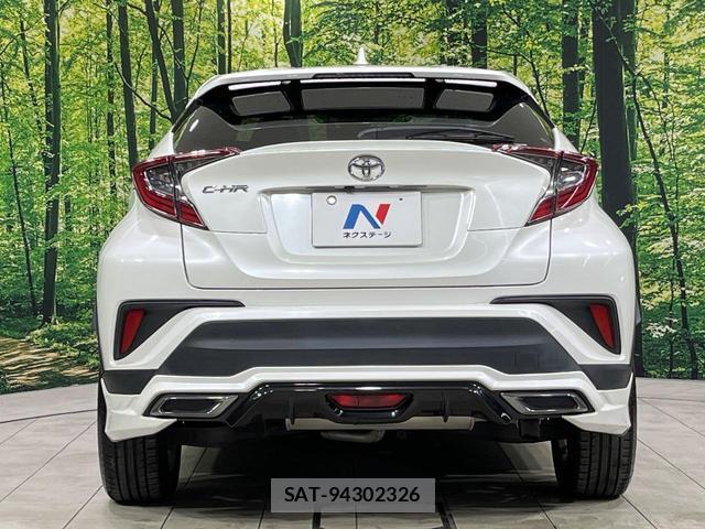 Toyota C-HR 2018-10 8878002-16