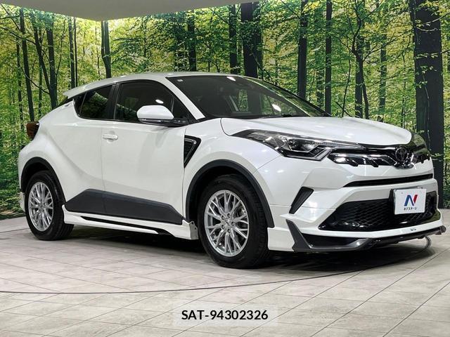 Toyota C-HR 2018-10 8878002-17