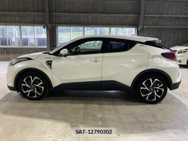 Toyota C-HR 2019-10 8878066-1