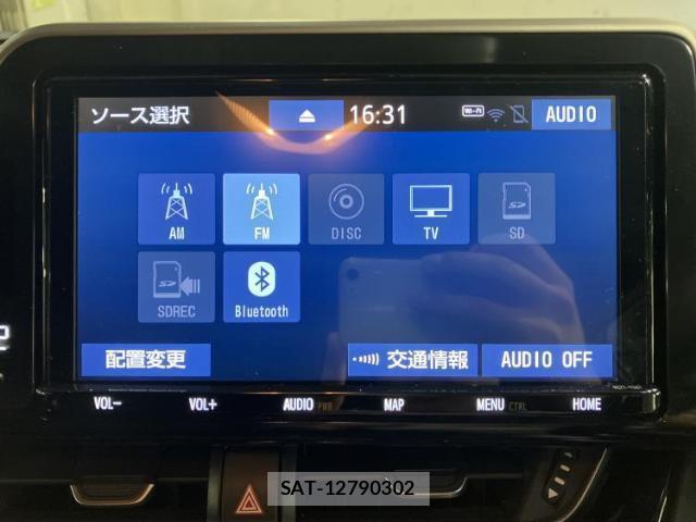 Toyota C-HR 2019-10 8878066-10