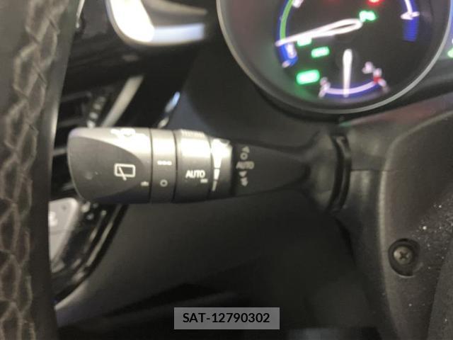 Toyota C-HR 2019-10 8878066-17