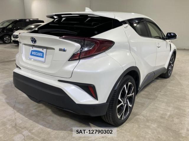 Toyota C-HR 2019-10 8878066-2