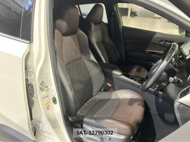 Toyota C-HR 2019-10 8878066-3