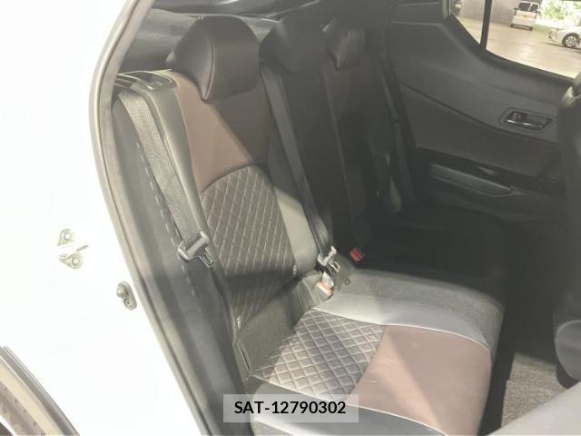 Toyota C-HR 2019-10 8878066-4