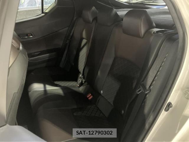 Toyota C-HR 2019-10 8878066-6