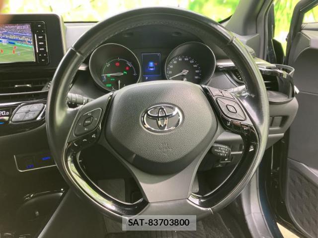 Toyota C-HR 2019-01 8878126-14