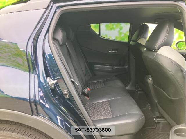 Toyota C-HR 2019-01 8878126-4
