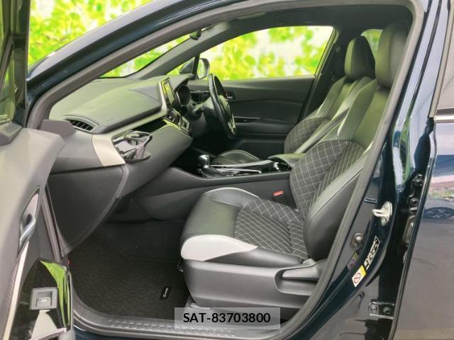 Toyota C-HR 2019-01 8878126-5