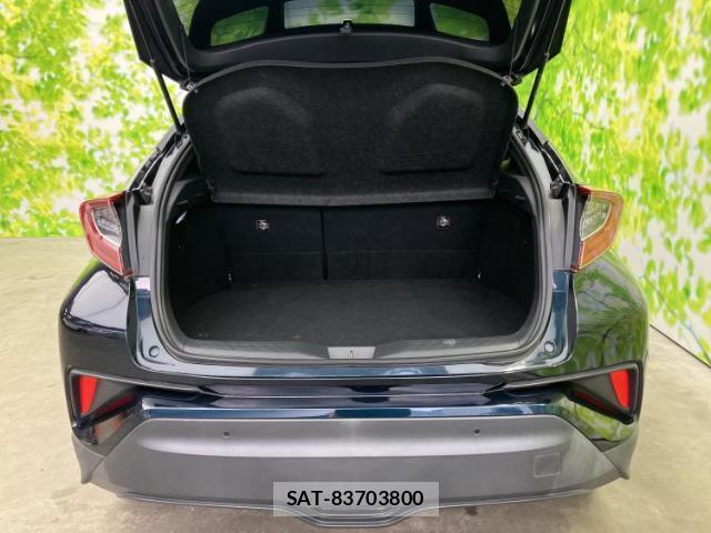 Toyota C-HR 2019-01 8878126-7
