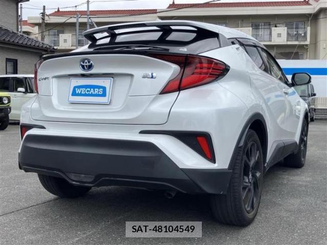 Toyota C-HR 2022-02 8878306-2