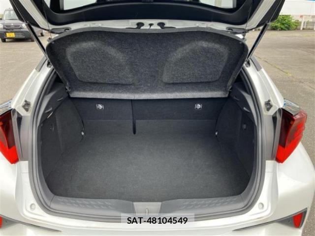 Toyota C-HR 2022-02 8878306-7