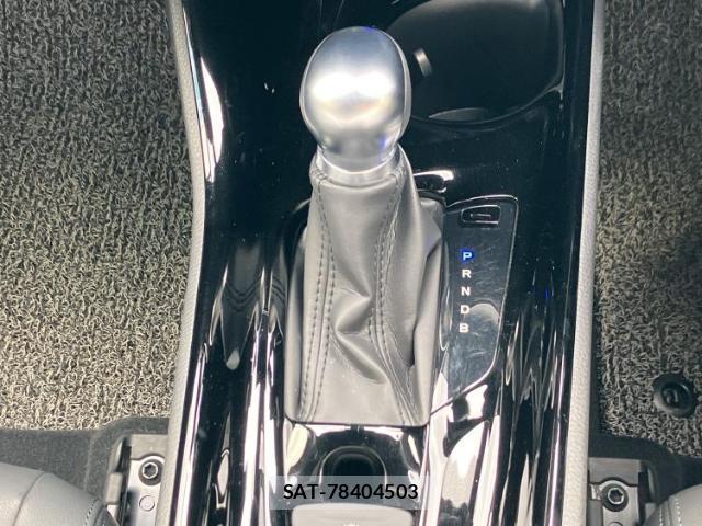 Toyota C-HR 2021-09 8878353-15