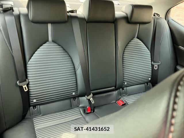 Toyota CAMRY 2018-11 8876010-11