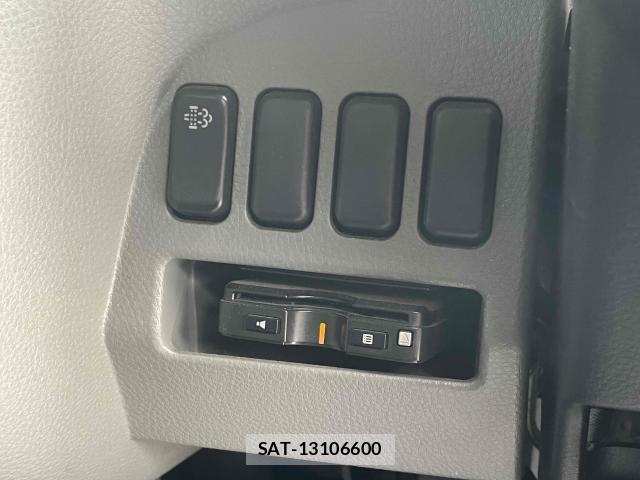 MITSUBISHI FUSO CANTER 2018-10 8876728-10