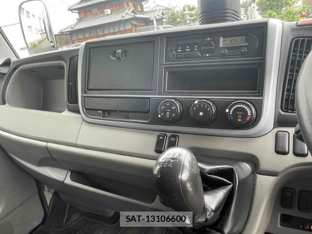 MITSUBISHI FUSO CANTER 2018-10 8876728-12