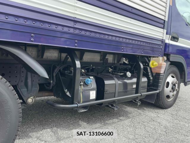 MITSUBISHI FUSO CANTER 2018-10 8876728-6