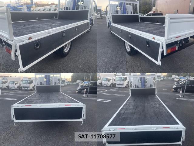 MITSUBISHI FUSO CANTER 2014-03 8876812-6